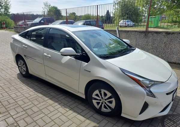 Toyota Prius cena 63000 przebieg: 90000, rok produkcji 2017 z Toruń małe 596